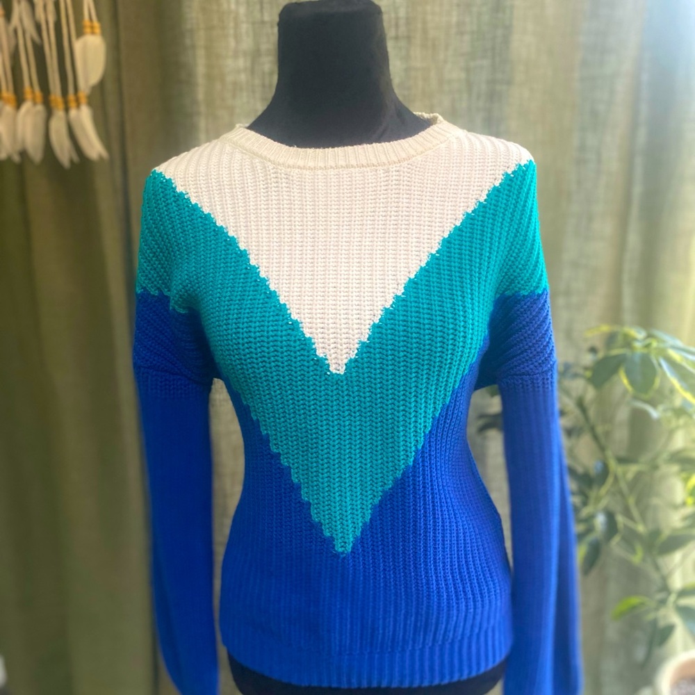 Retro knit sweater